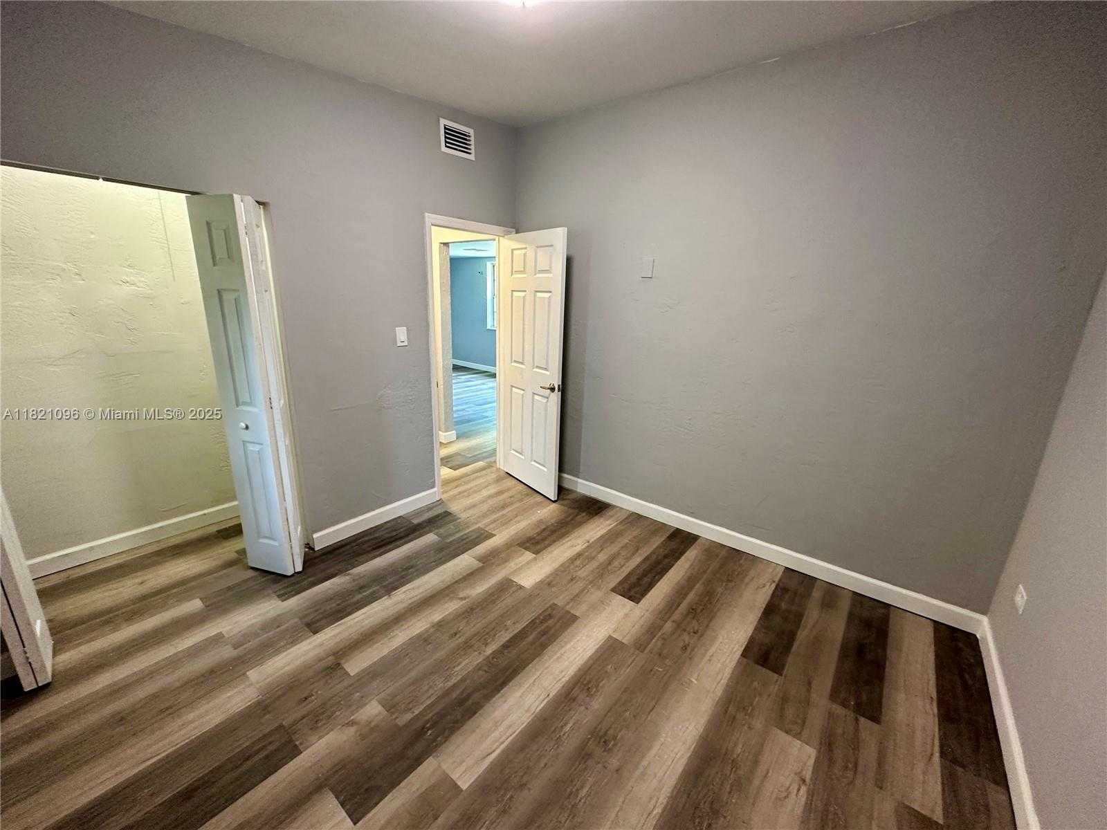 Small Image of 440 NORTH WEST 134TH ST, North Miami Number 15