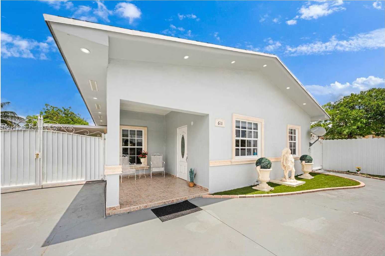 Small Image of 611 EAST 48TH ST, Hialeah Number 2