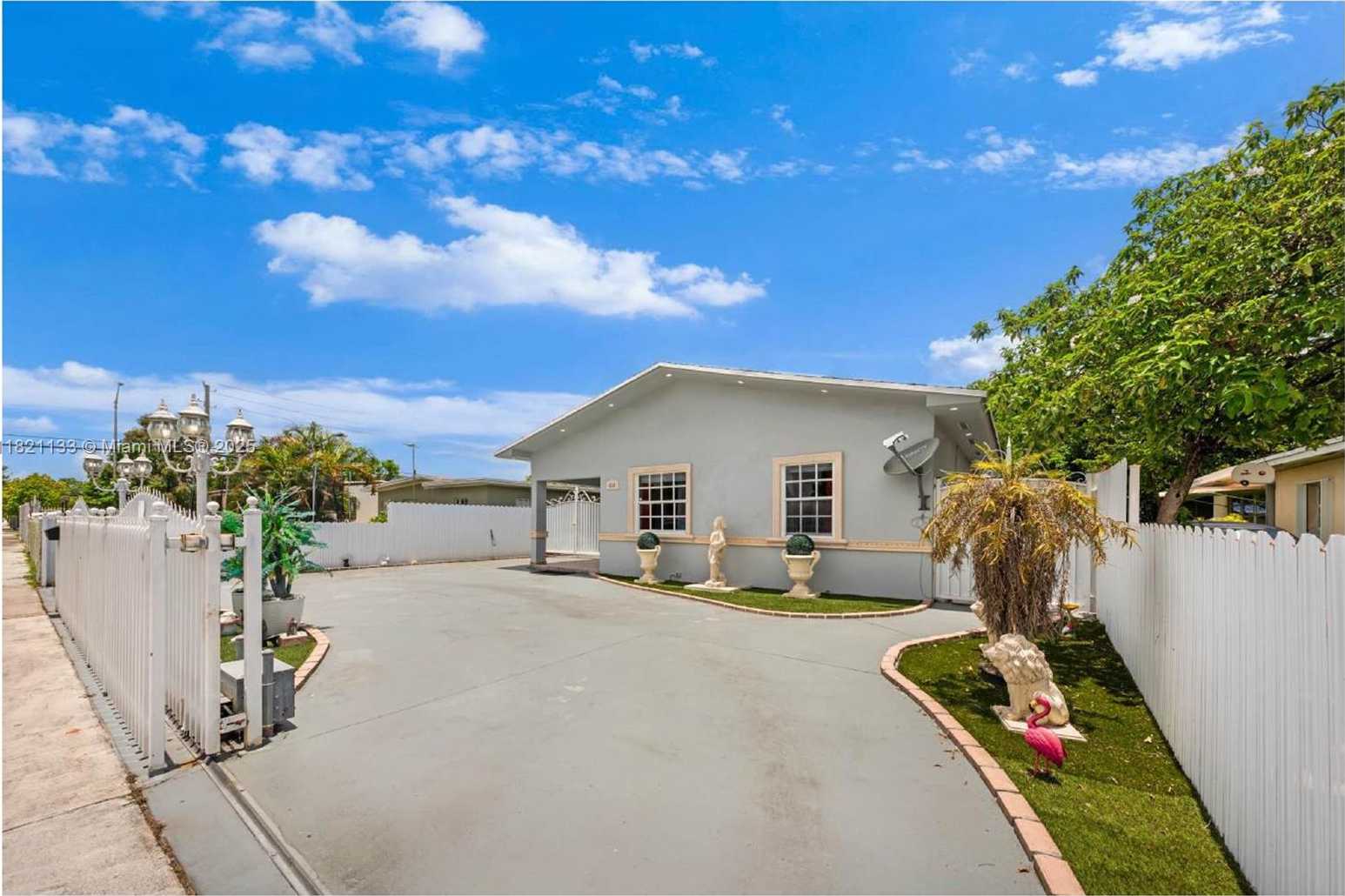 Small Image of 611 EAST 48TH ST, Hialeah Number 3