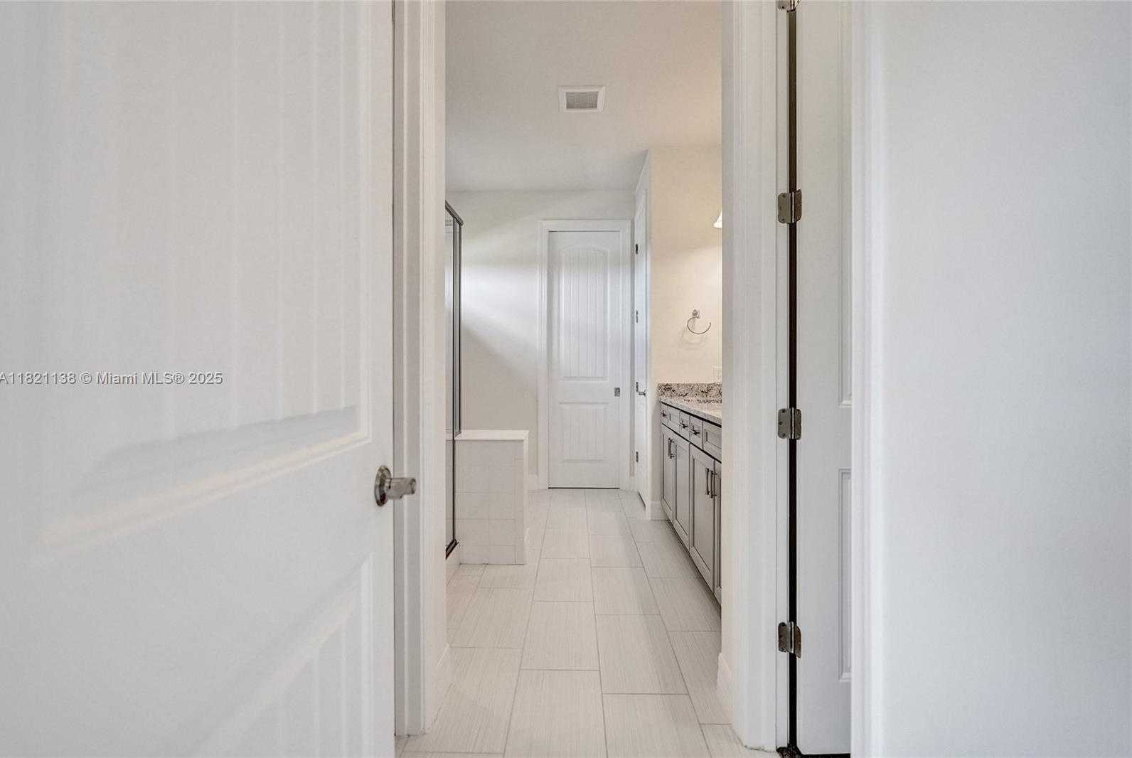 Small Image of 4833 SAN FRATELLO CIR, Lake Worth Number 32