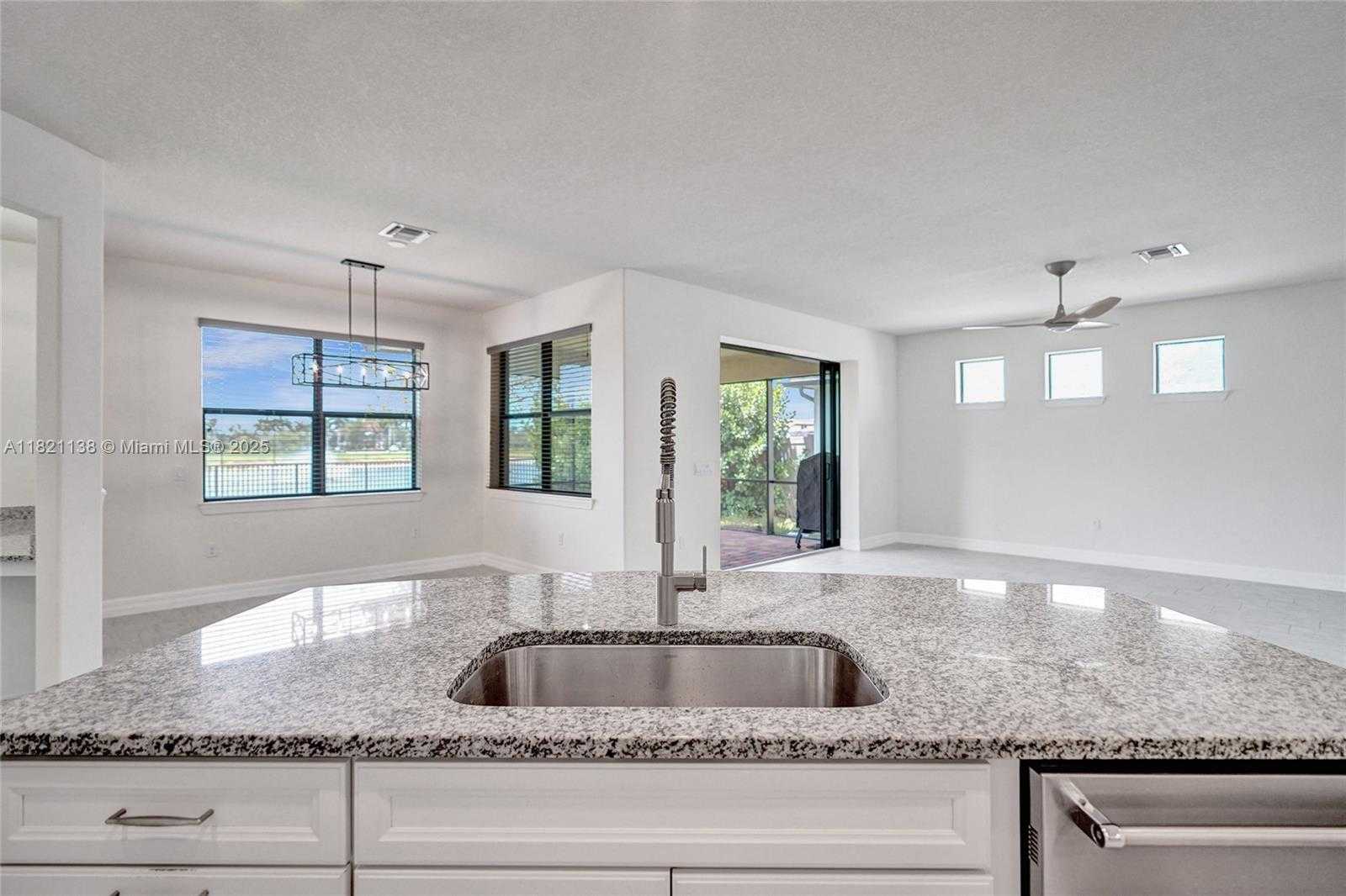 Small Image of 4833 SAN FRATELLO CIR, Lake Worth Number 77