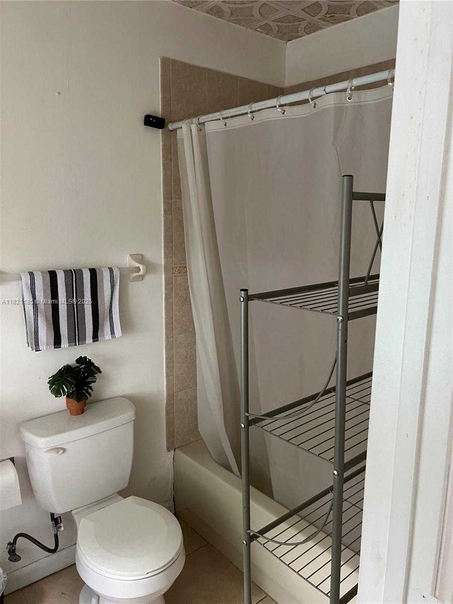 Small Image of 509 WEST 16 STREET, Hialeah Number 16