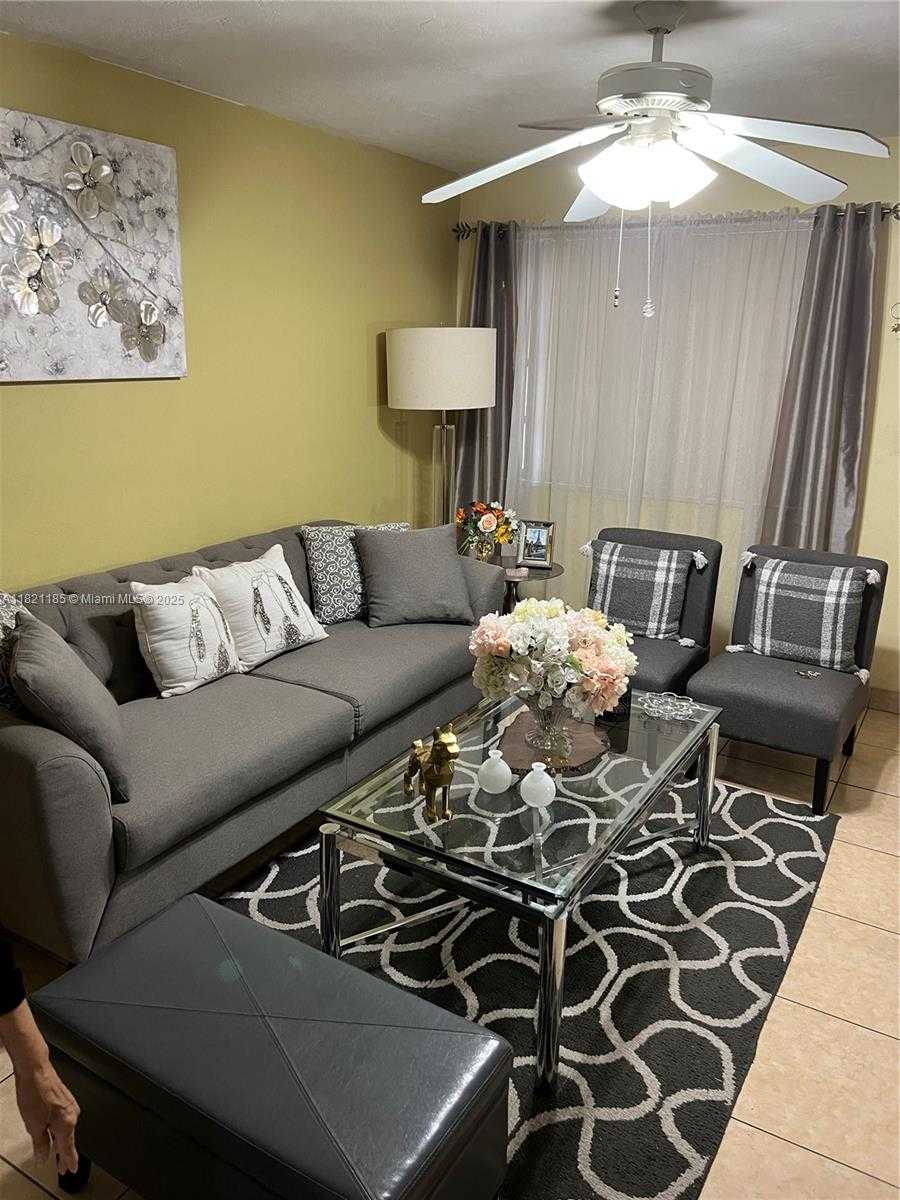 Small Image of 509 WEST 16 STREET, Hialeah Number 2
