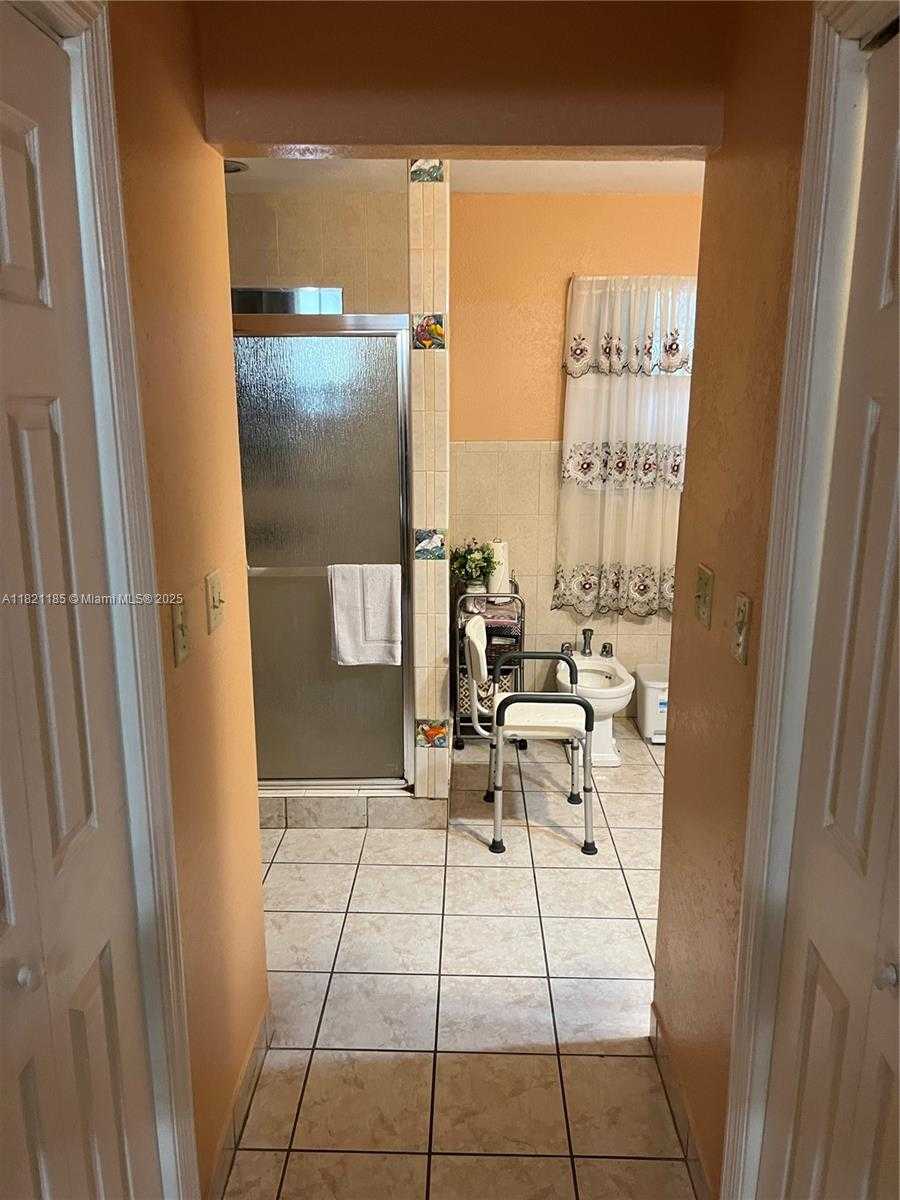 Small Image of 509 WEST 16 STREET, Hialeah Number 7