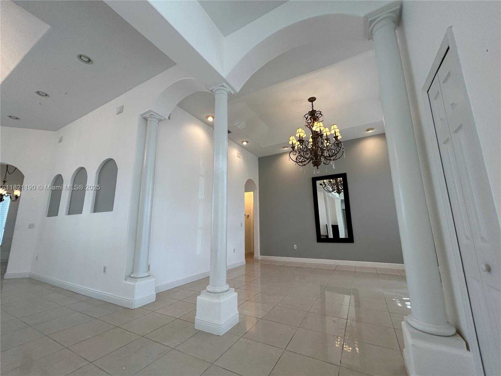 Small Image of 2640 FAIRWAYS DR, Homestead Number 4