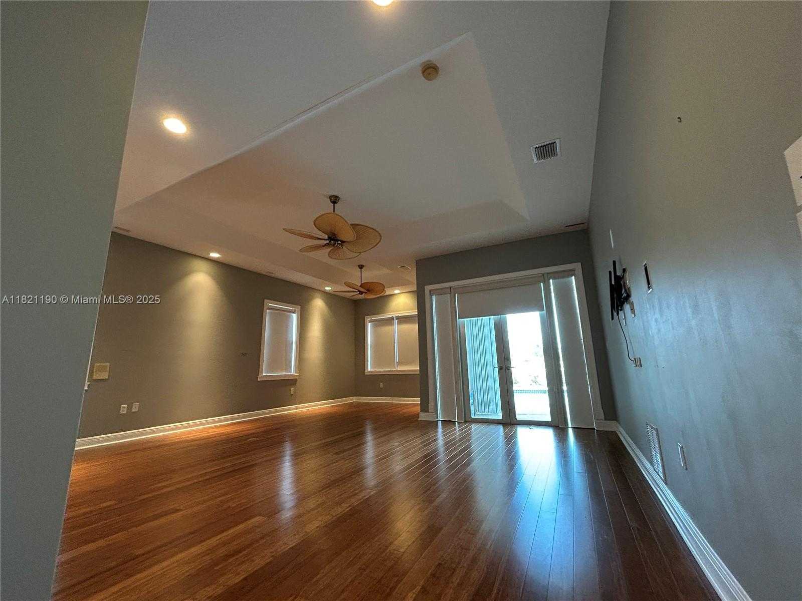 Small Image of 2640 FAIRWAYS DR, Homestead Number 6