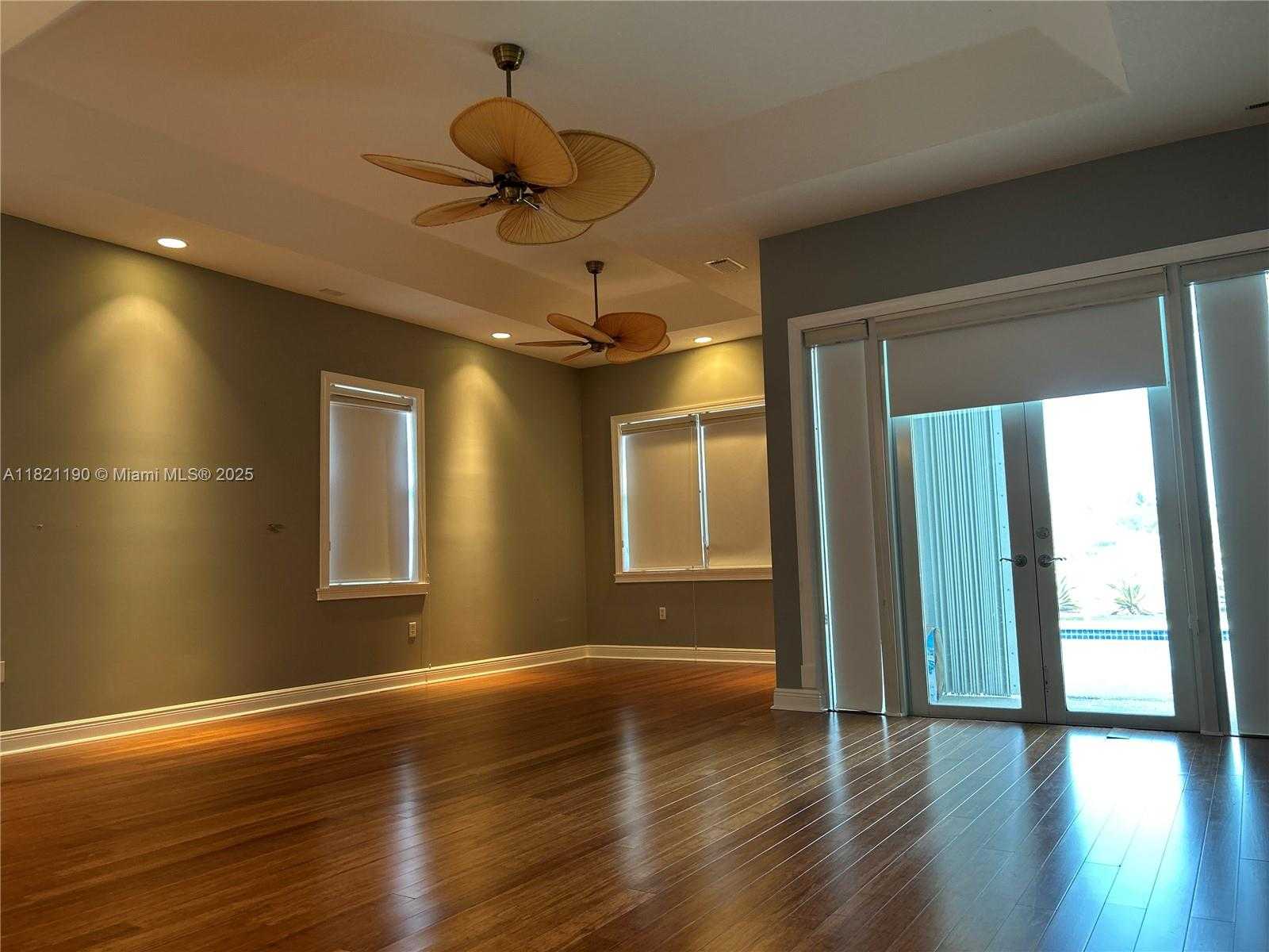 Small Image of 2640 FAIRWAYS DR, Homestead Number 7