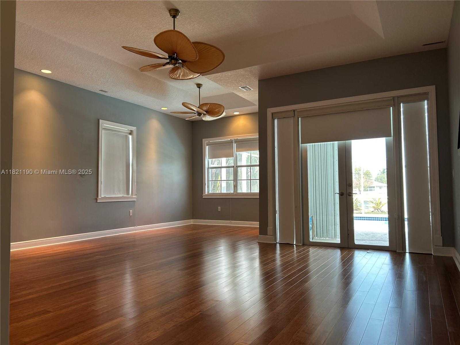 Small Image of 2640 FAIRWAYS DR, Homestead Number 9