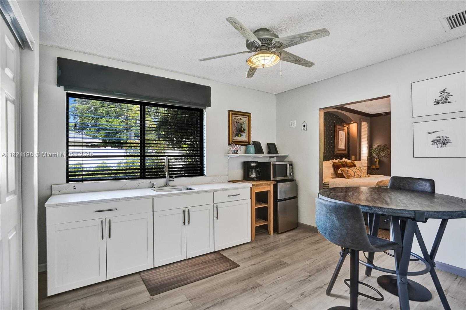 Small Image of 10030 SOUTH WEST 8TH ST, Pembroke Pines Number 24