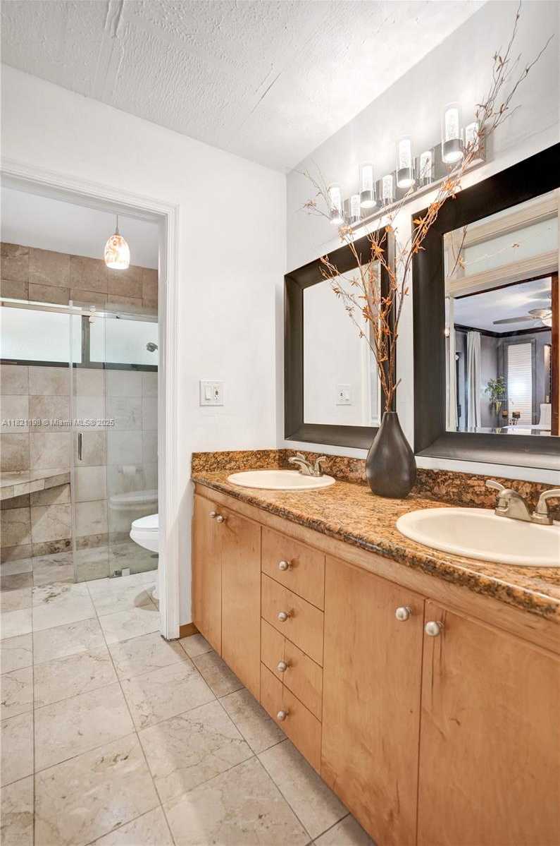 Small Image of 10030 SOUTH WEST 8TH ST, Pembroke Pines Number 29