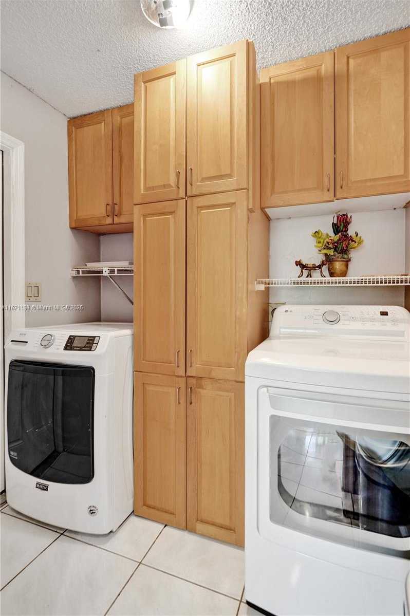 Small Image of 10030 SOUTH WEST 8TH ST, Pembroke Pines Number 32