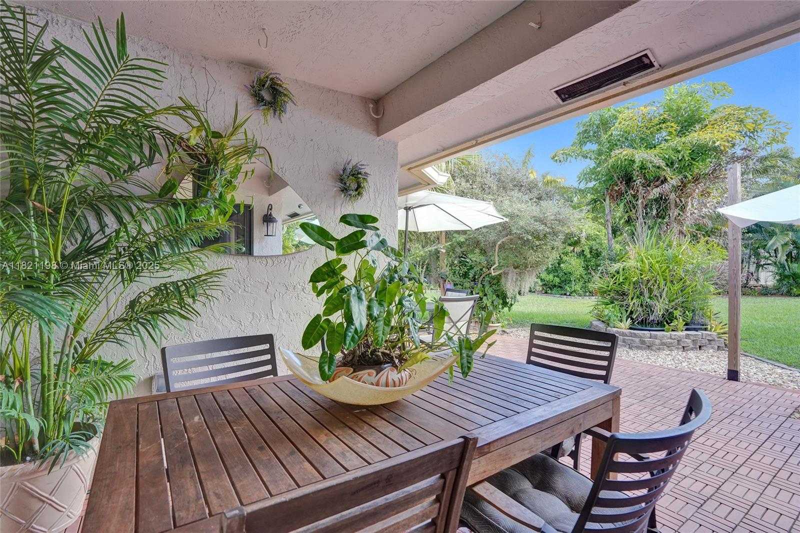 Small Image of 10030 SOUTH WEST 8TH ST, Pembroke Pines Number 36
