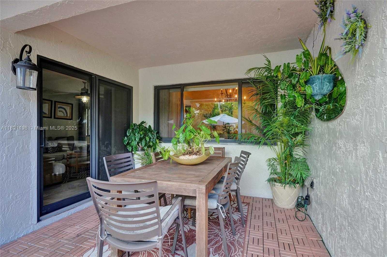Small Image of 10030 SOUTH WEST 8TH ST, Pembroke Pines Number 37