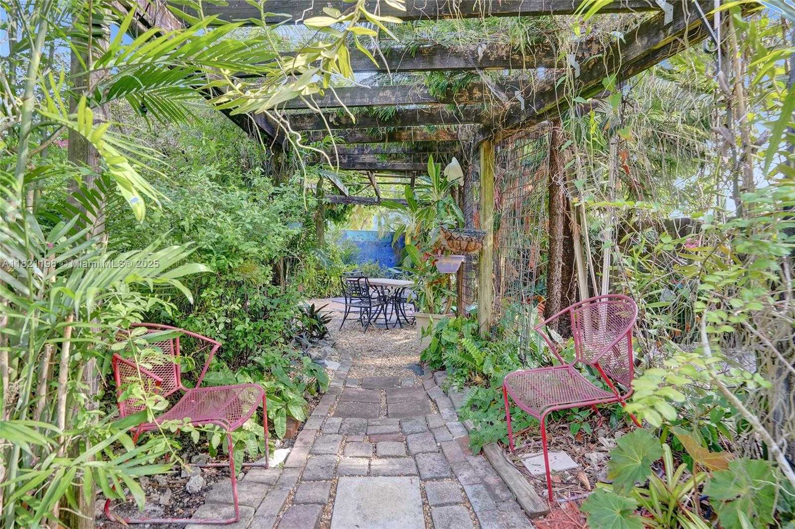 Small Image of 10030 SOUTH WEST 8TH ST, Pembroke Pines Number 51