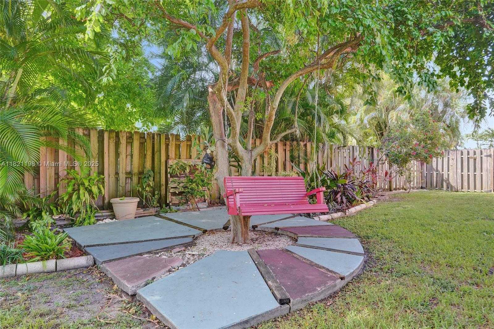 Small Image of 10030 SOUTH WEST 8TH ST, Pembroke Pines Number 56