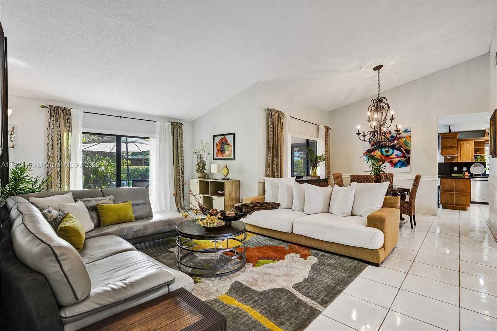 Small Image of 10030 SOUTH WEST 8TH ST, Pembroke Pines Number 6