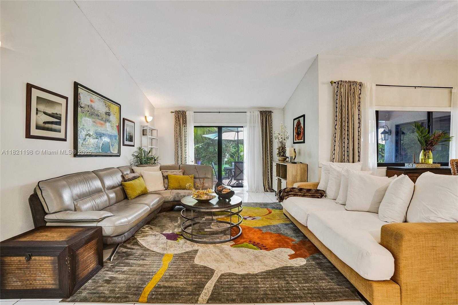 Small Image of 10030 SOUTH WEST 8TH ST, Pembroke Pines Number 7