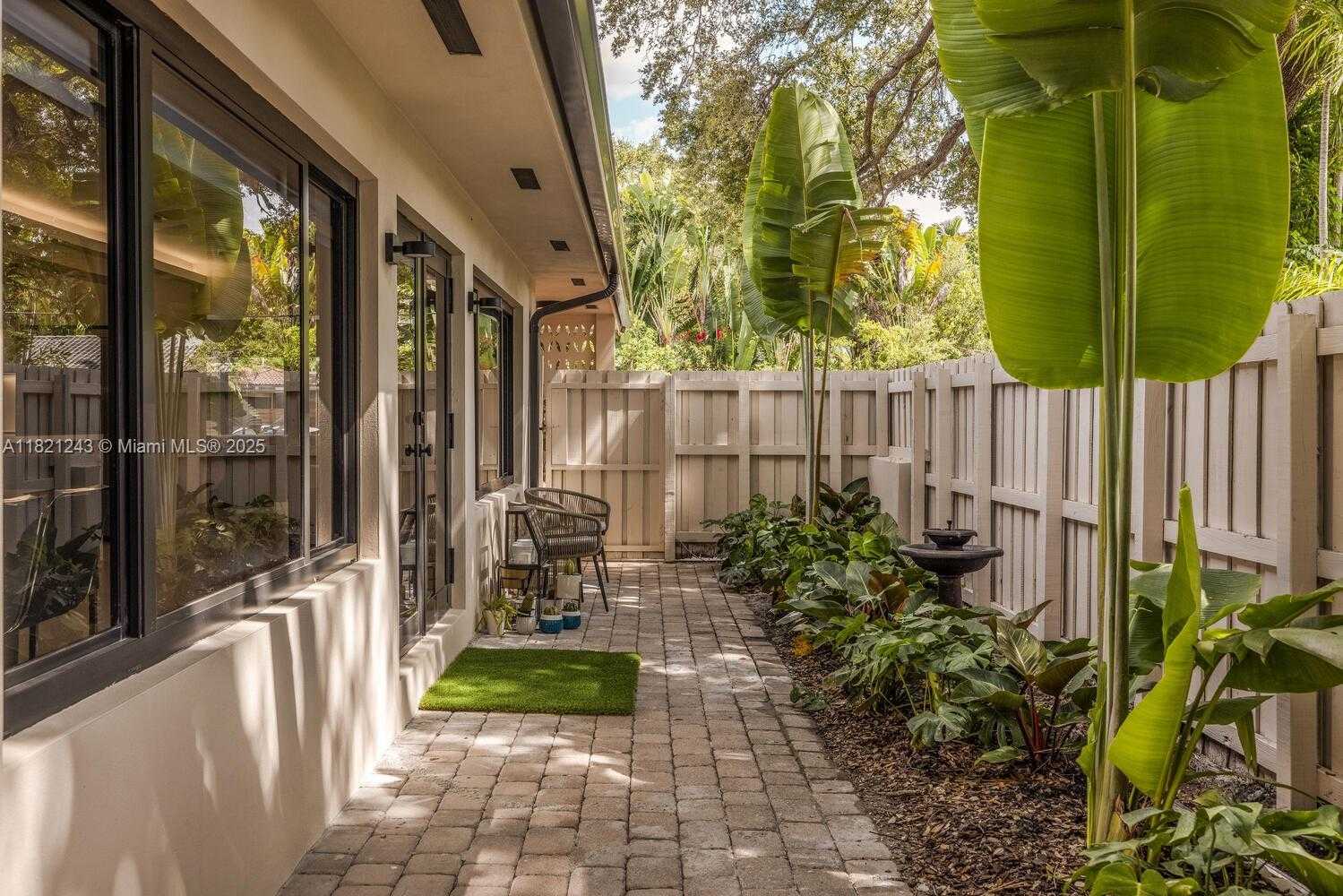 Small Image of 220 NORTH EAST 105TH ST, Miami Shores Number 29