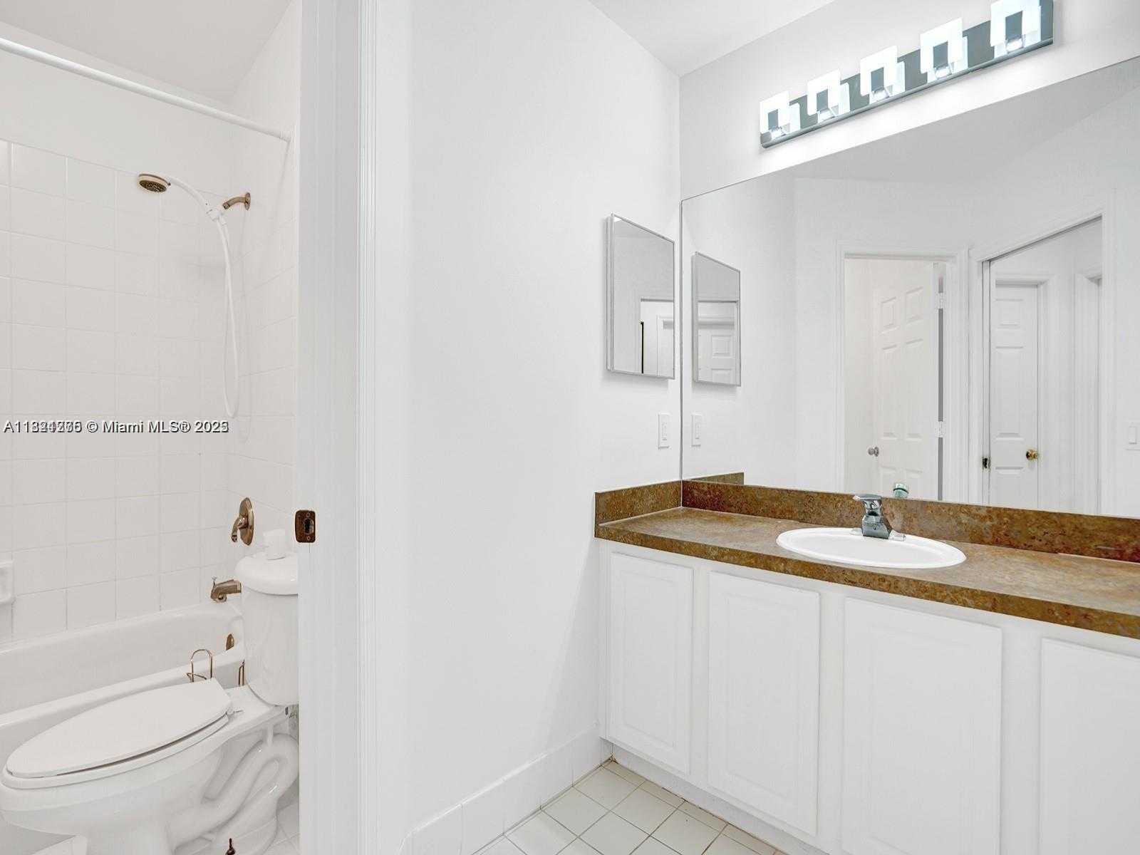 Small Image of 5343 NORTH WEST 111TH CT, Doral Number 15