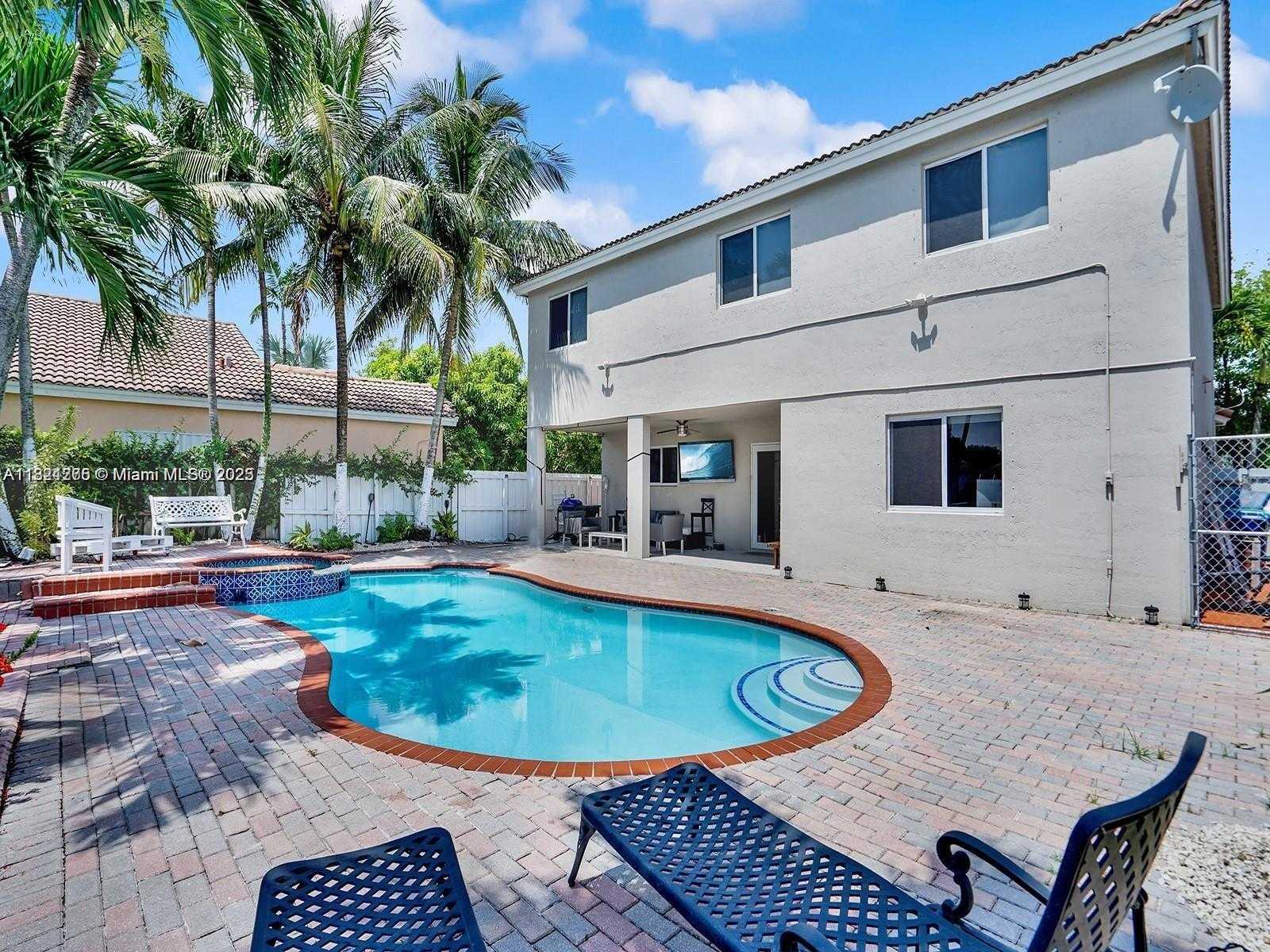Small Image of 5343 NORTH WEST 111TH CT, Doral Number 16