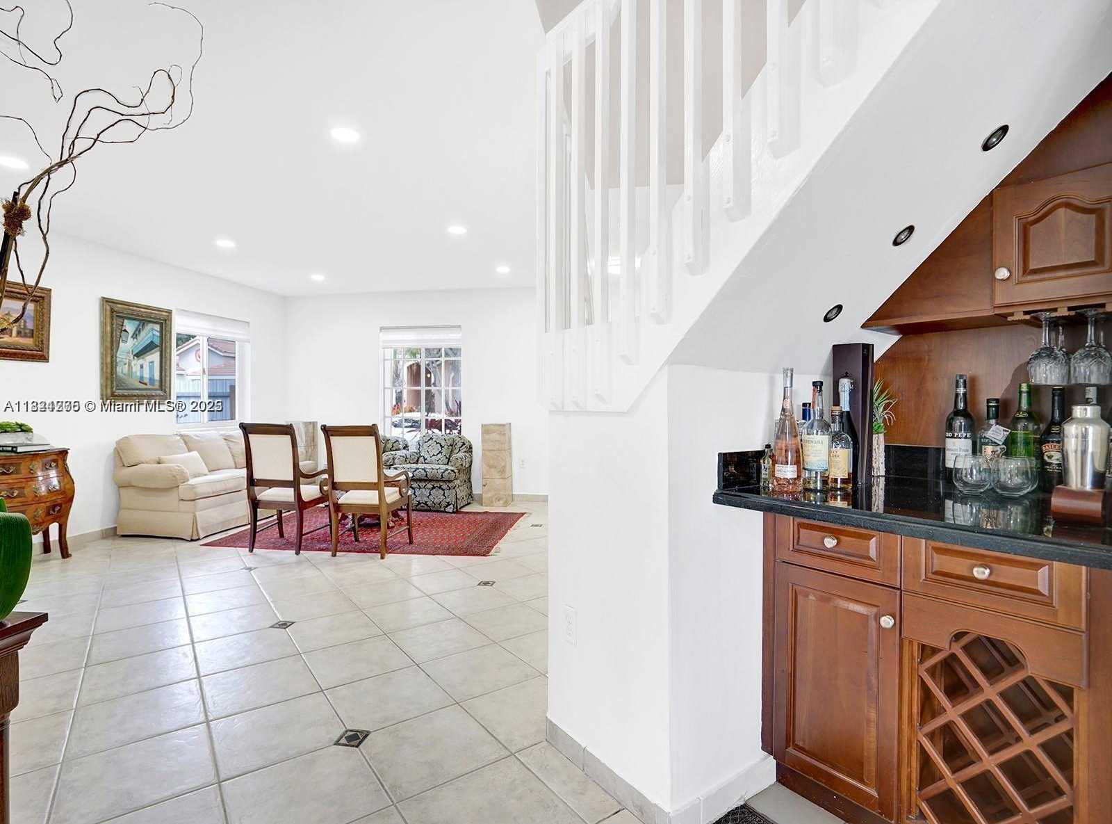 Small Image of 5343 NORTH WEST 111TH CT, Doral Number 6