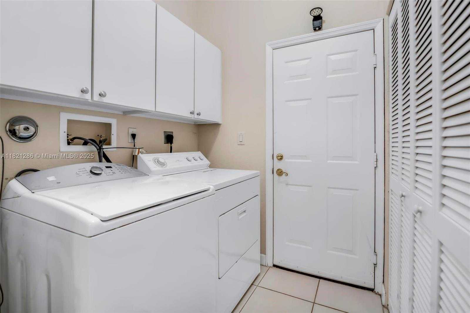 Small Image of 1925 NORTH WEST 167TH TER, Pembroke Pines Number 33