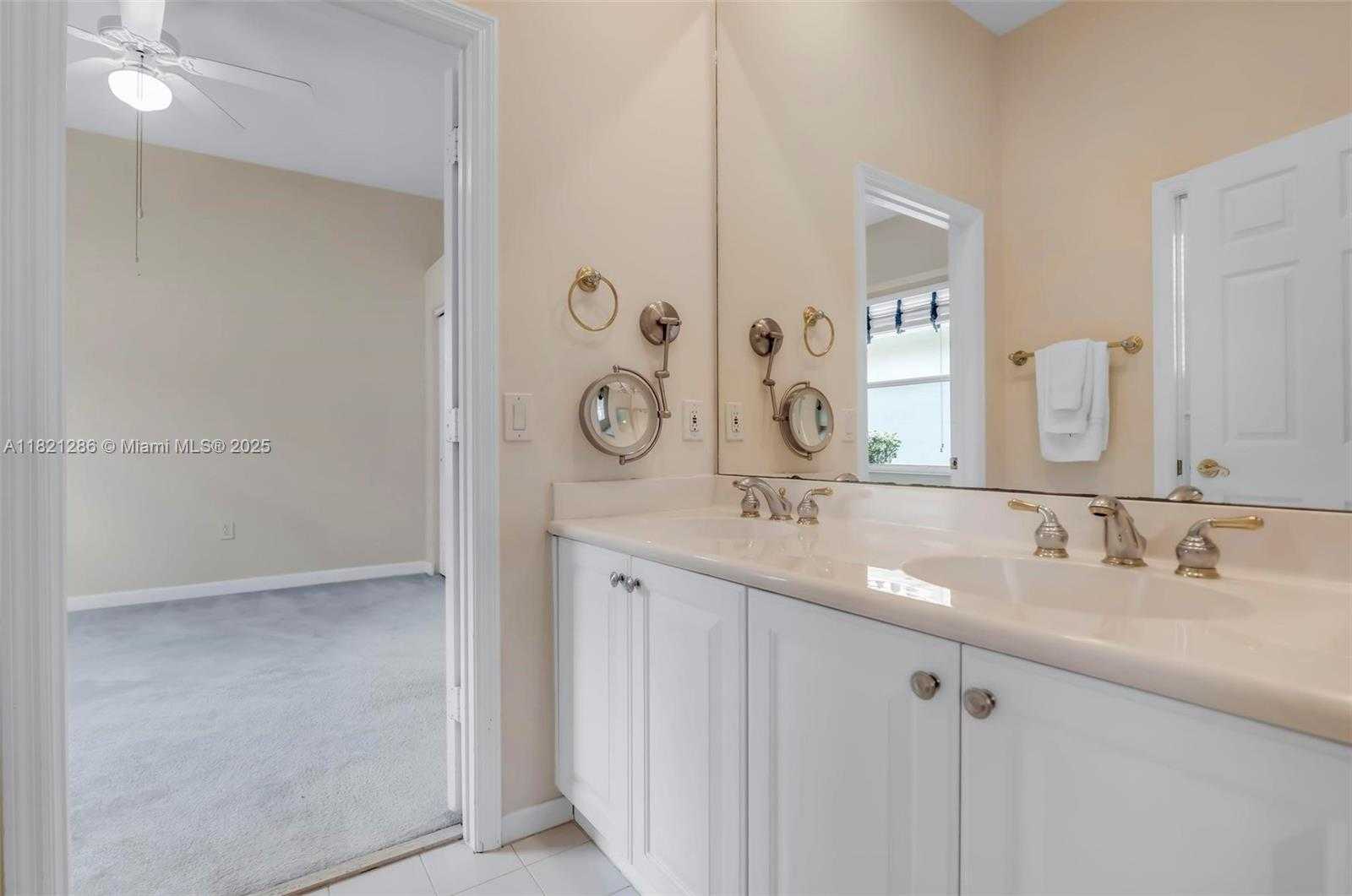 Small Image of 1925 NORTH WEST 167TH TER, Pembroke Pines Number 37