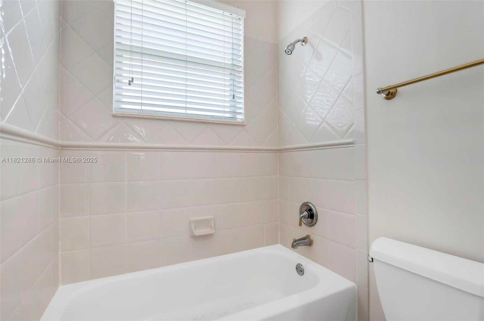 Small Image of 1925 NORTH WEST 167TH TER, Pembroke Pines Number 38