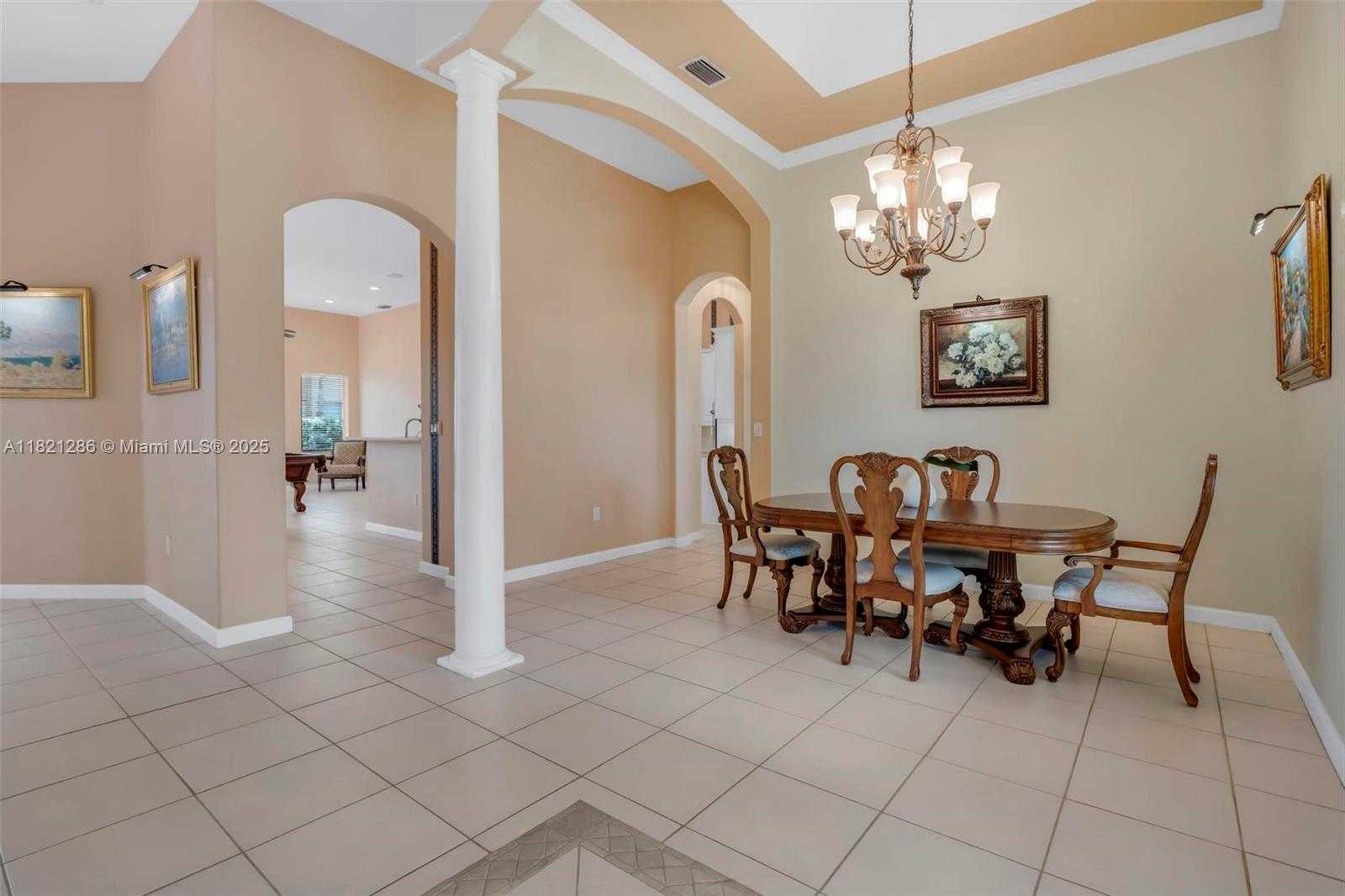 Small Image of 1925 NORTH WEST 167TH TER, Pembroke Pines Number 4