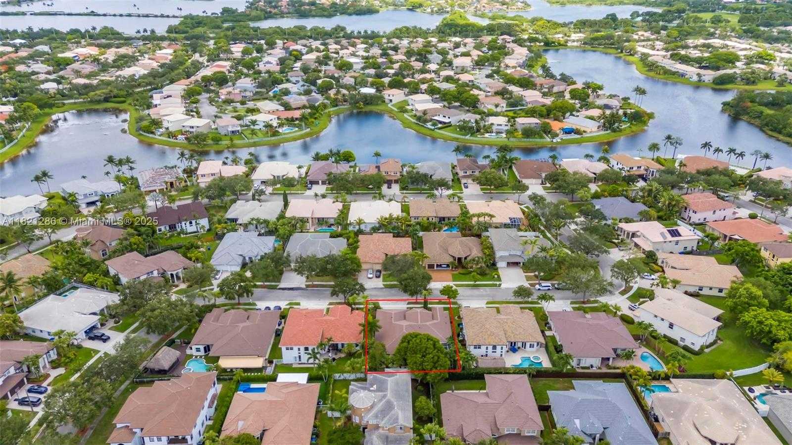 Small Image of 1925 NORTH WEST 167TH TER, Pembroke Pines Number 48