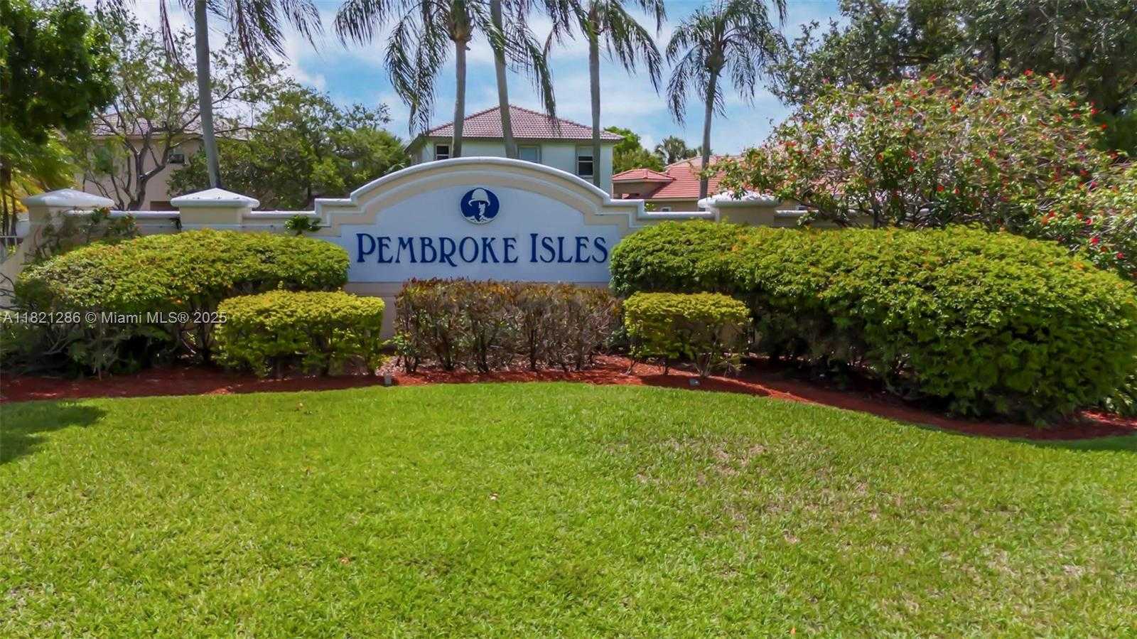Small Image of 1925 NORTH WEST 167TH TER, Pembroke Pines Number 49