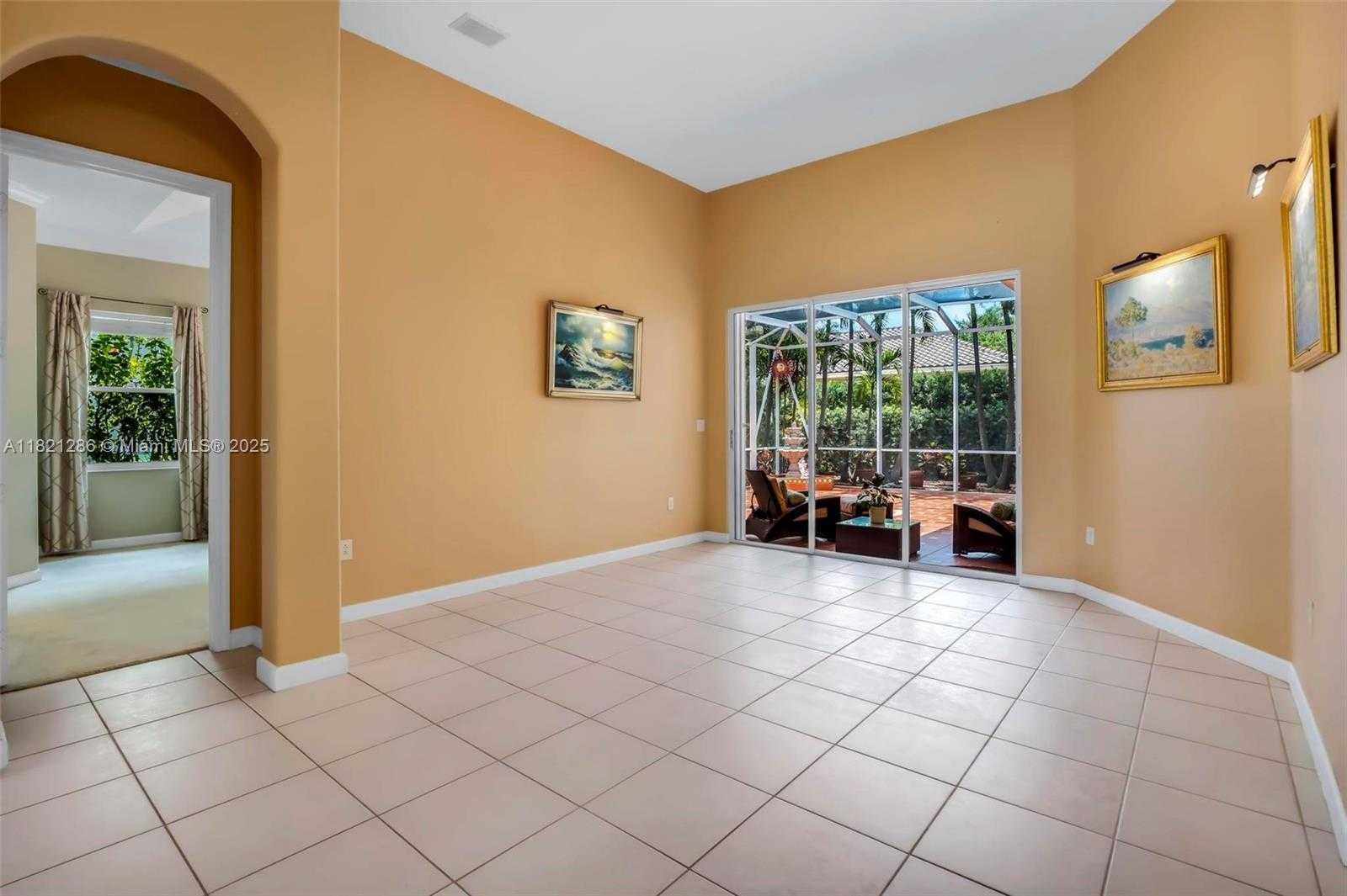 Small Image of 1925 NORTH WEST 167TH TER, Pembroke Pines Number 7