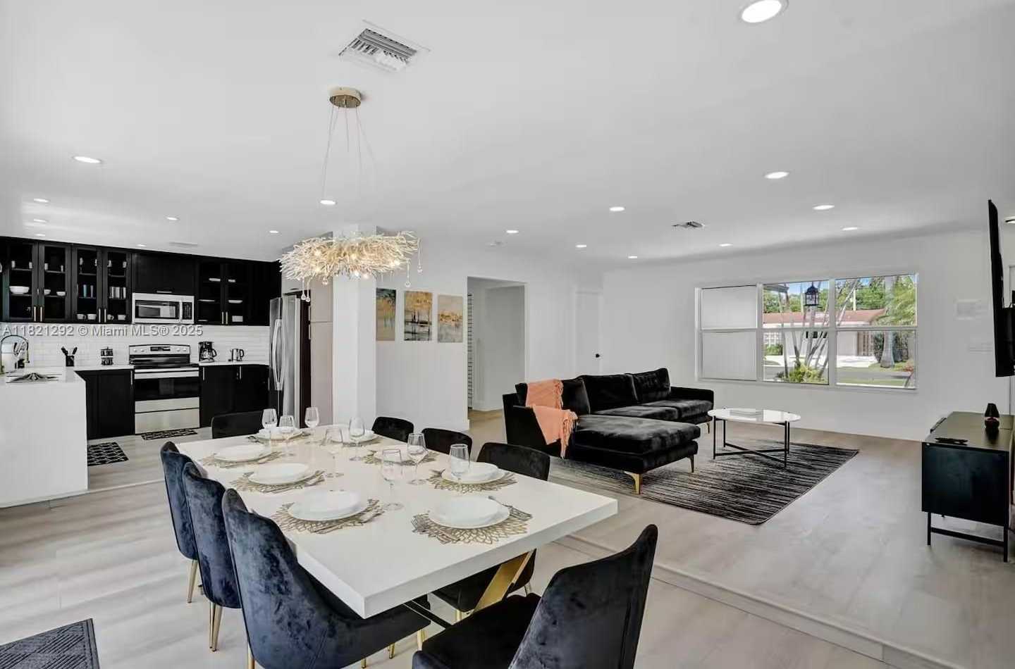 Small Image of 1244 GARFIELD ST, Hollywood Number 11