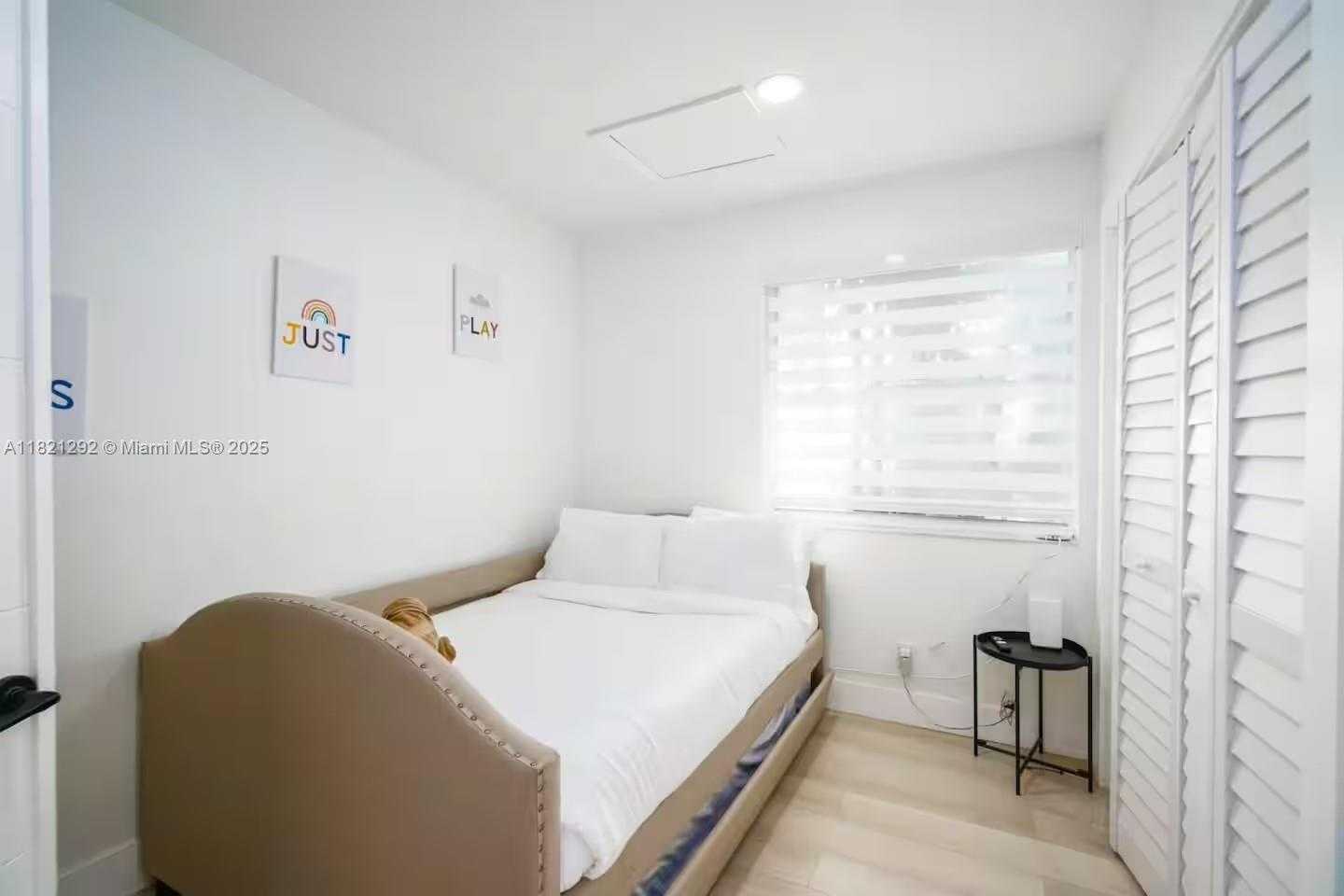 Small Image of 1244 GARFIELD ST, Hollywood Number 13