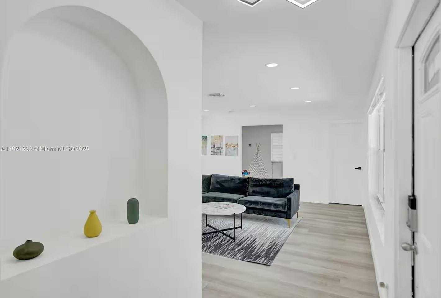 Small Image of 1244 GARFIELD ST, Hollywood Number 19