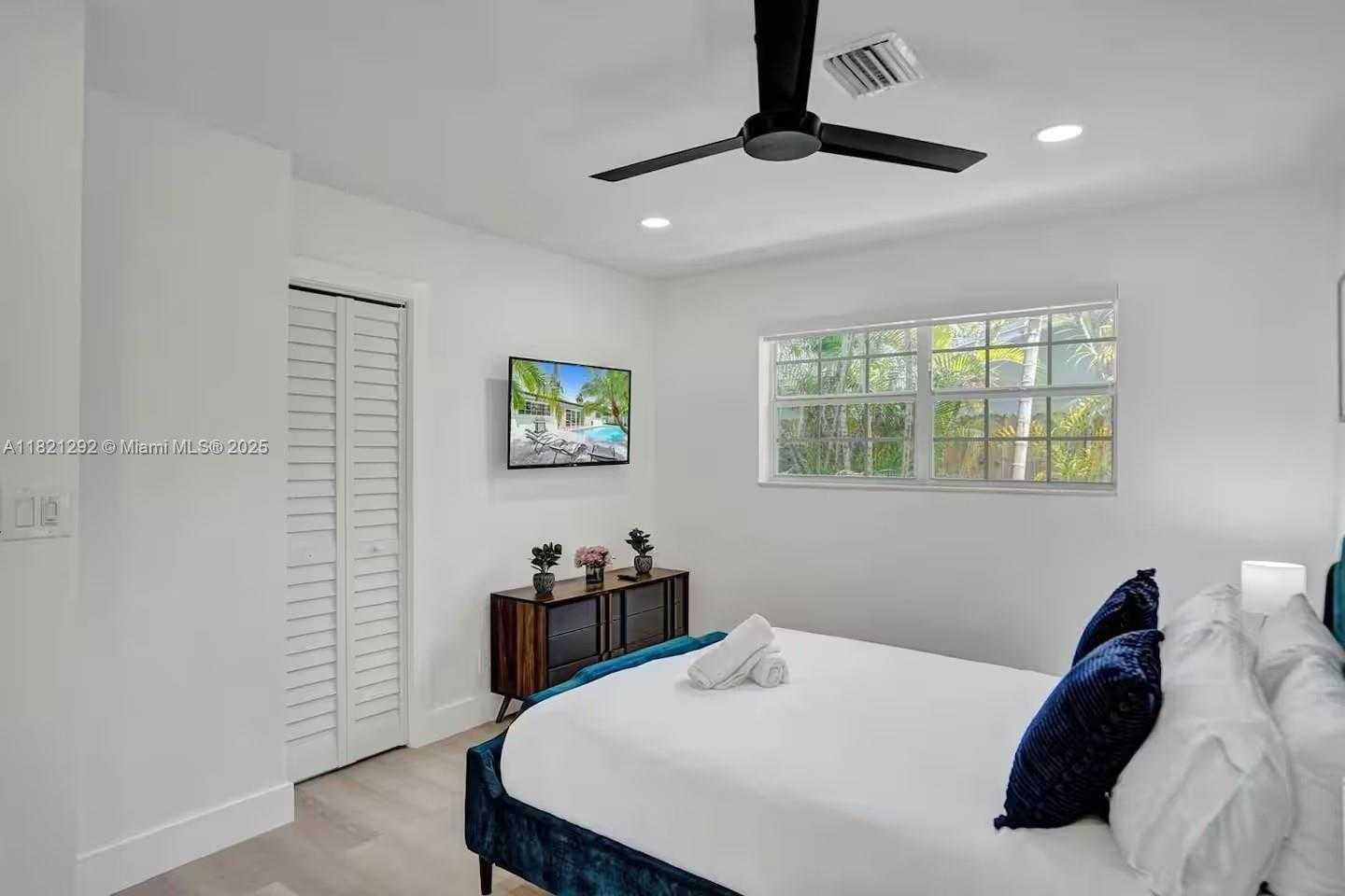 Small Image of 1244 GARFIELD ST, Hollywood Number 25