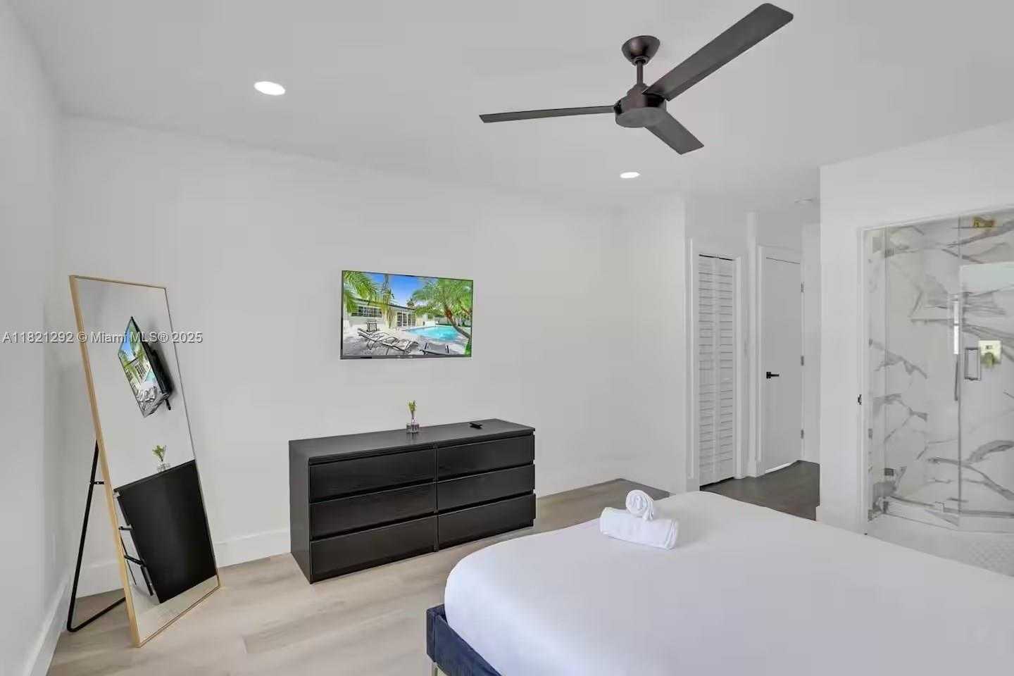 Small Image of 1244 GARFIELD ST, Hollywood Number 31