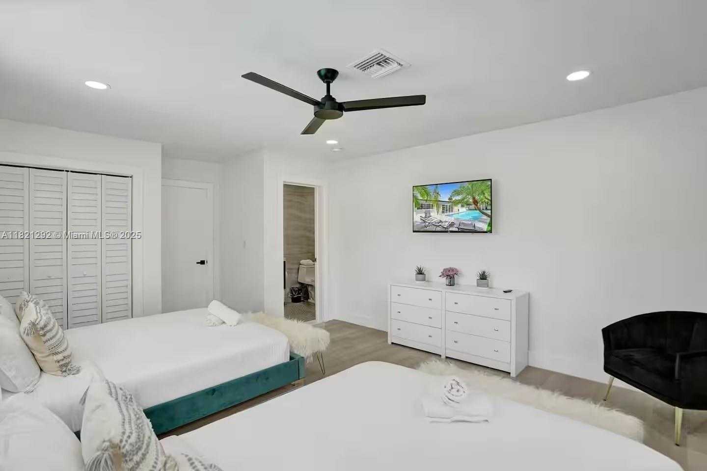 Small Image of 1244 GARFIELD ST, Hollywood Number 37
