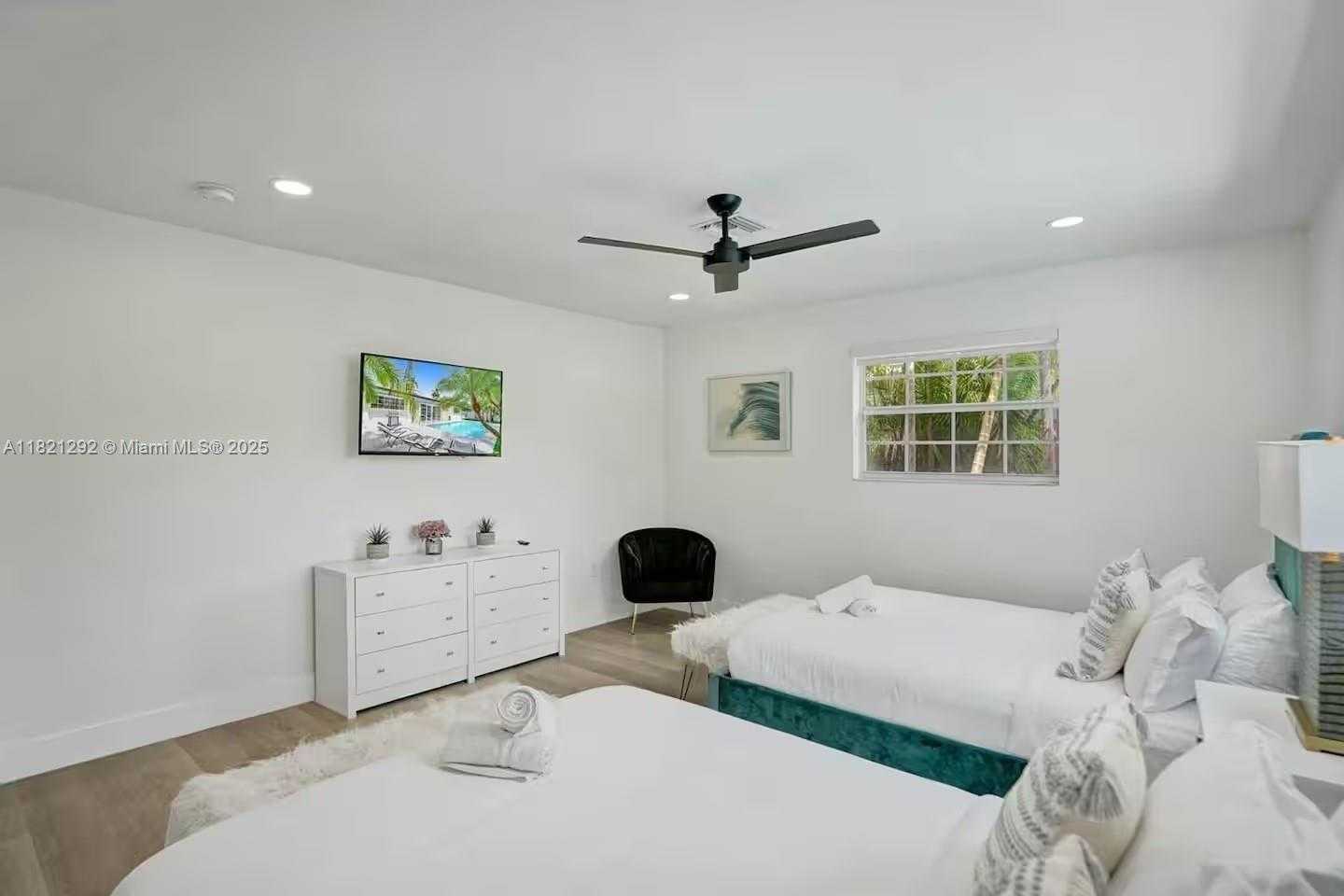 Small Image of 1244 GARFIELD ST, Hollywood Number 38