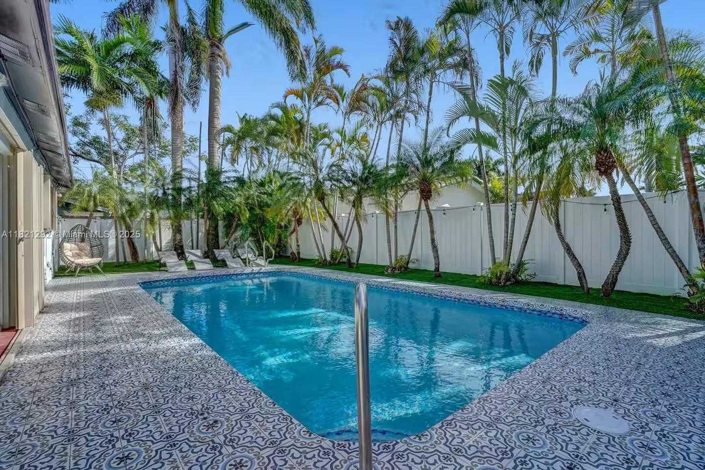 Small Image of 1244 GARFIELD ST, Hollywood Number 51
