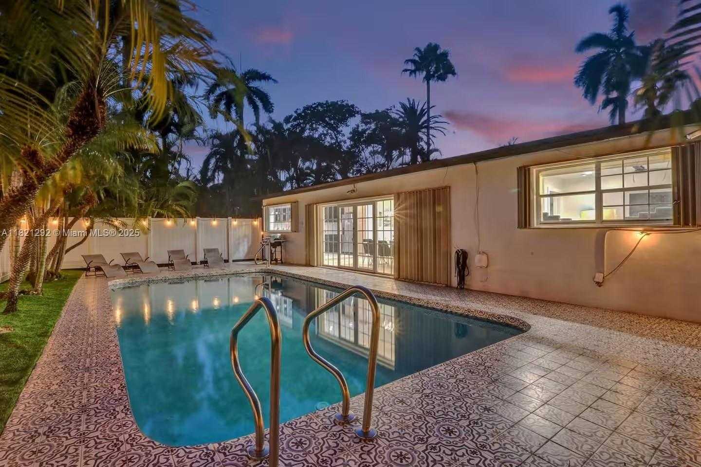Small Image of 1244 GARFIELD ST, Hollywood Number 56