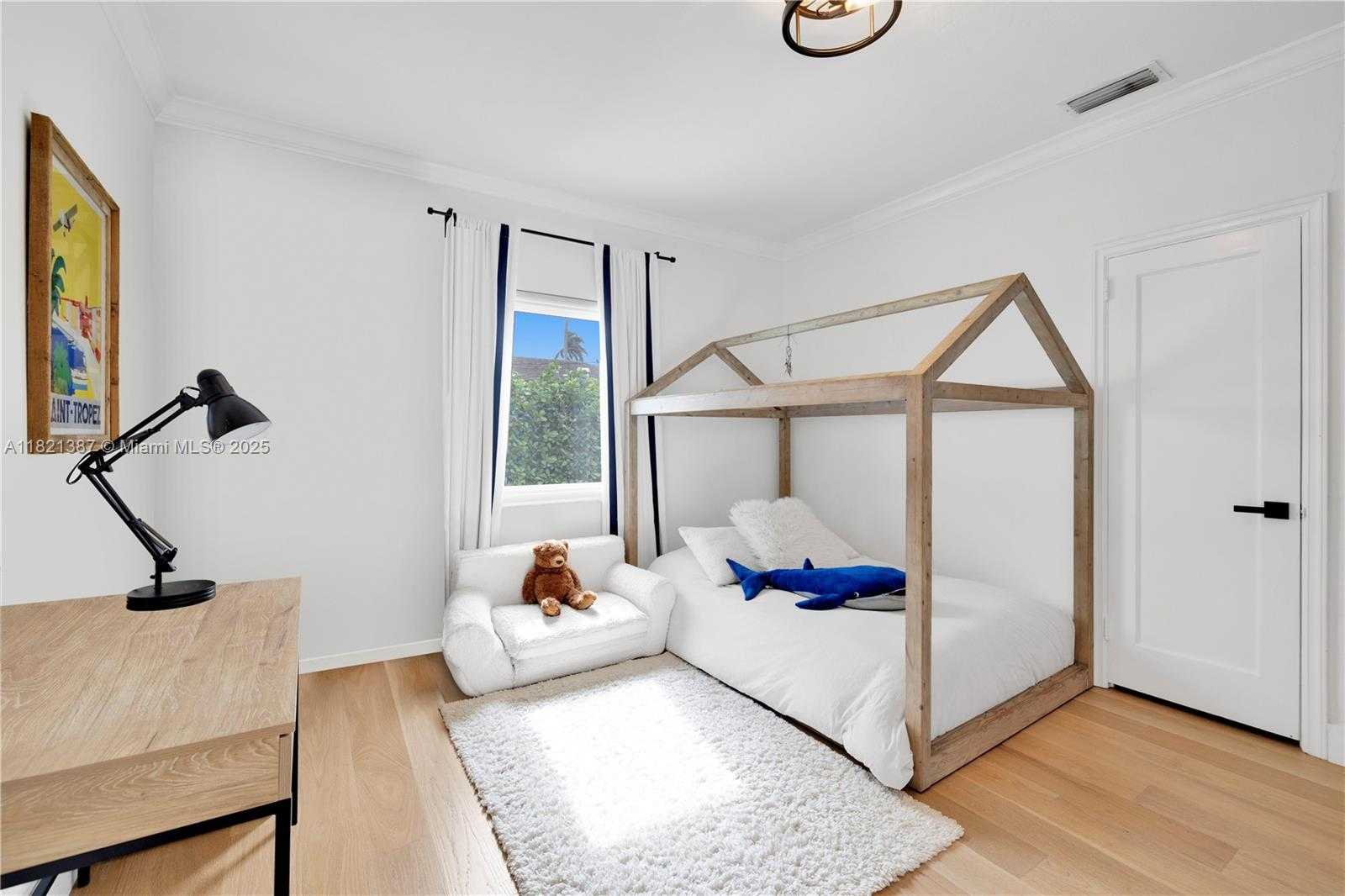 Small Image of 7431 COQUINA DR, North Bay Village Number 15