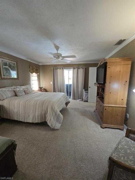 Small Image of 13001 SHETLAND LANE, Fort Myers Number 12