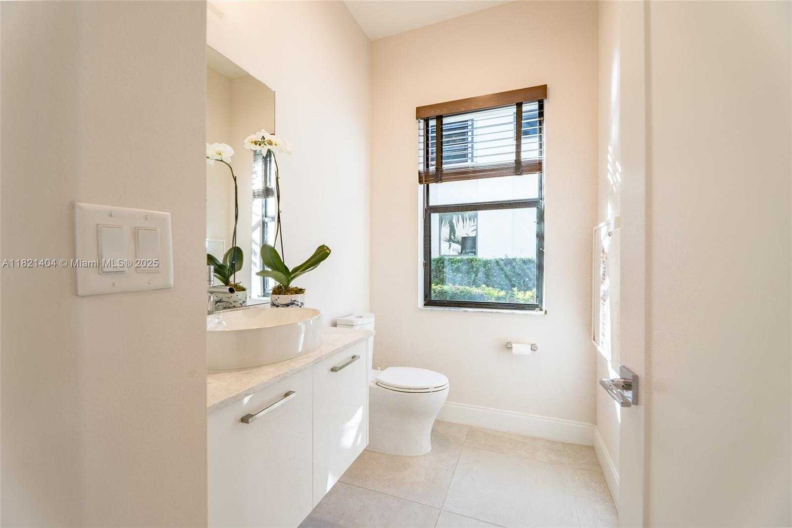 Small Image of 8217 NORTH WEST 46TH ST, Doral Number 16