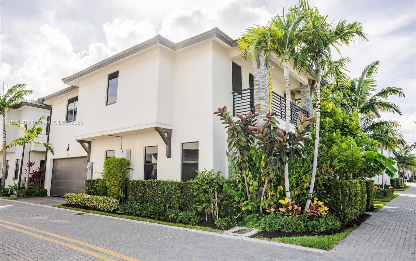 Small Image of 8217 NORTH WEST 46TH ST, Doral Number 3