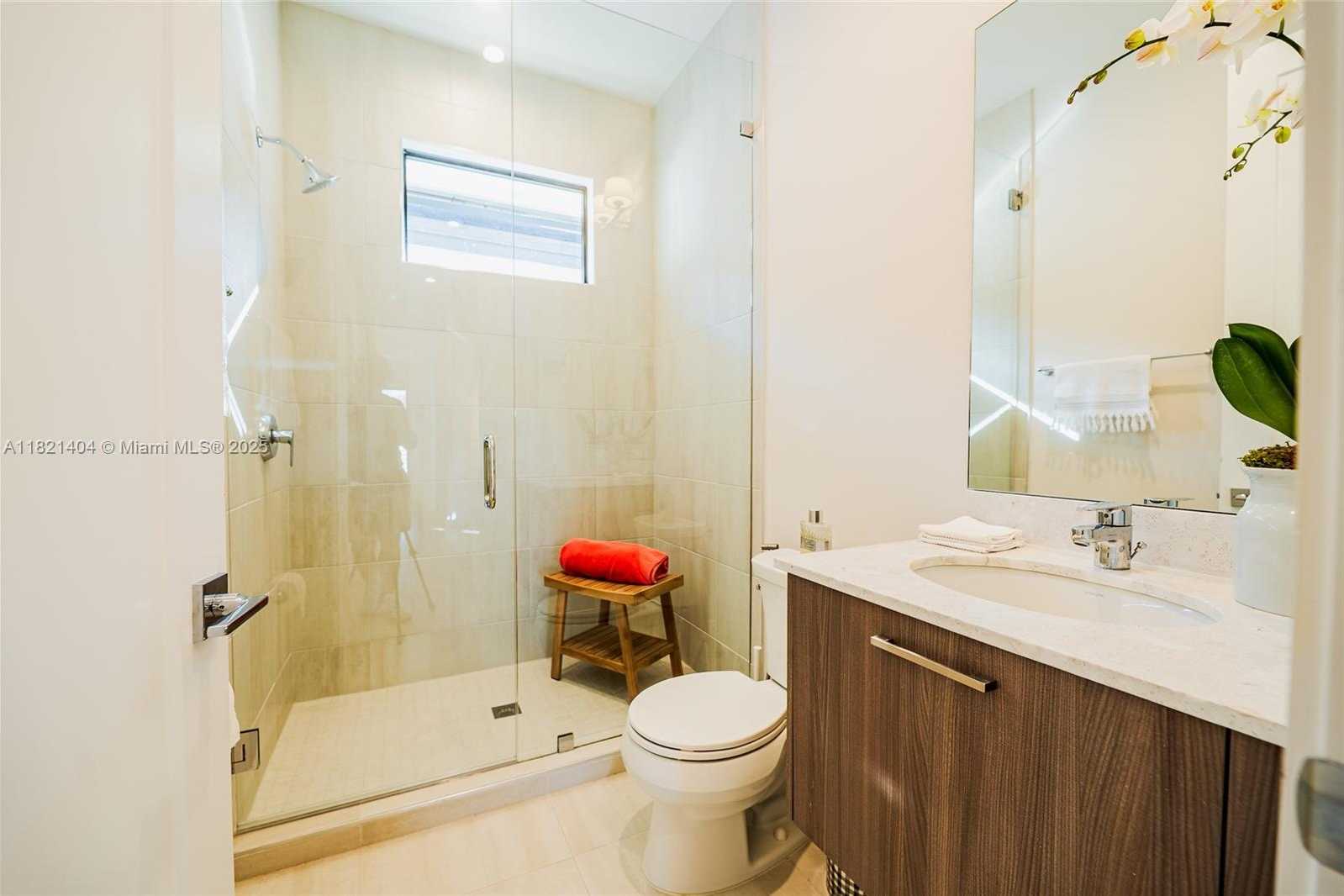 Small Image of 8217 NORTH WEST 46TH ST, Doral Number 33