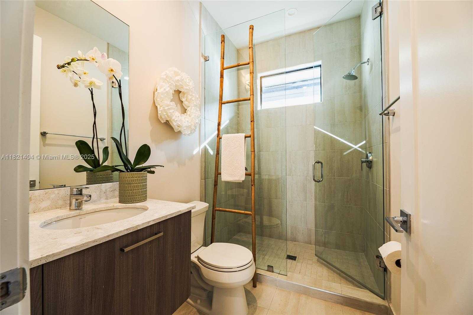 Small Image of 8217 NORTH WEST 46TH ST, Doral Number 34