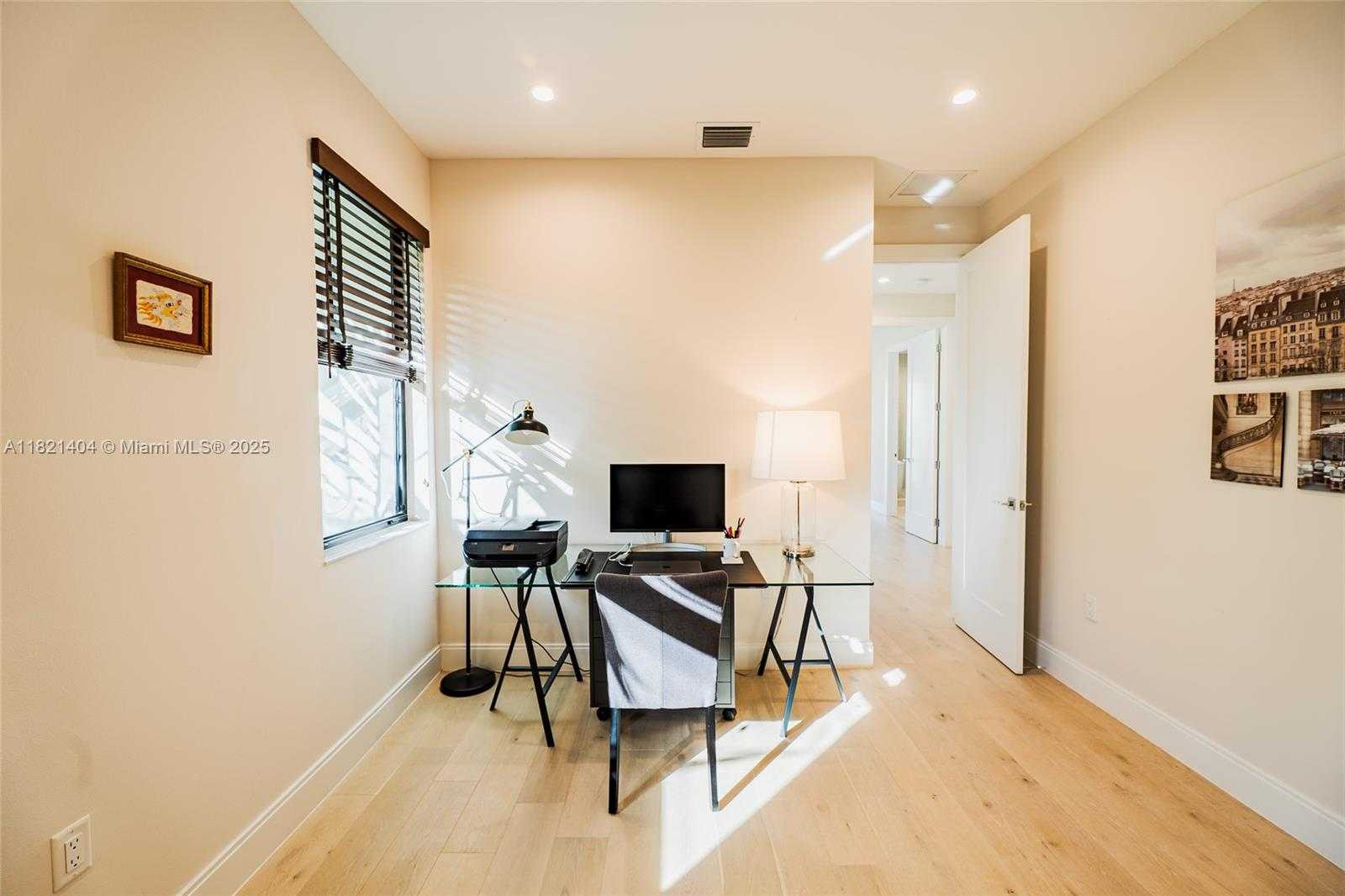 Small Image of 8217 NORTH WEST 46TH ST, Doral Number 36