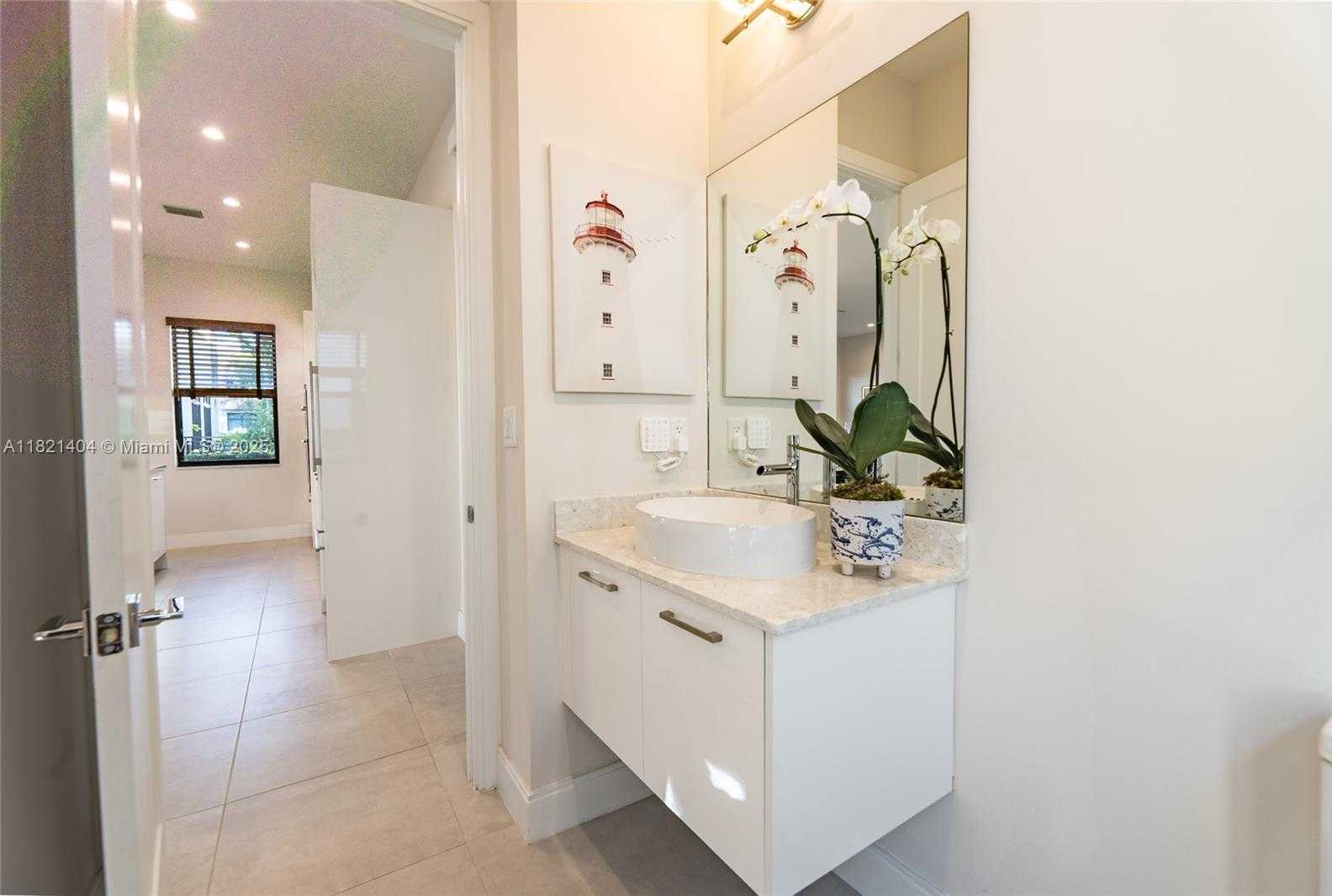 Small Image of 8217 NORTH WEST 46TH ST, Doral Number 37
