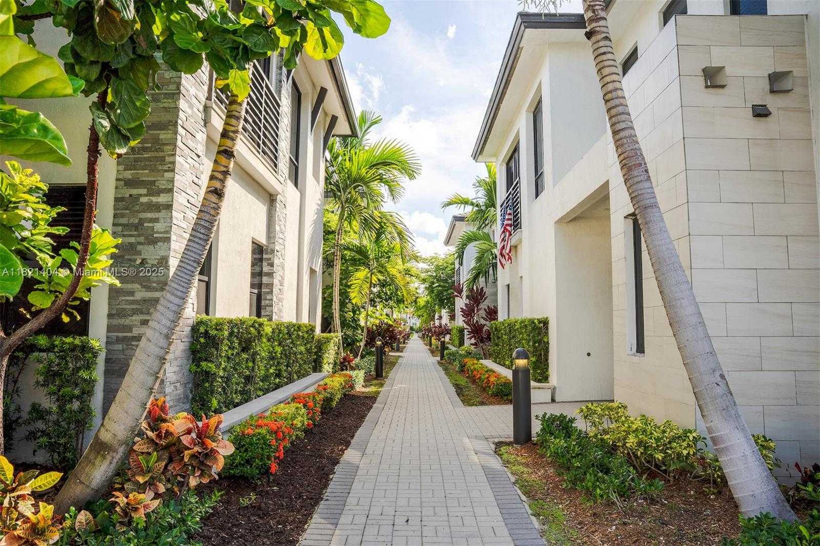 Small Image of 8217 NORTH WEST 46TH ST, Doral Number 4